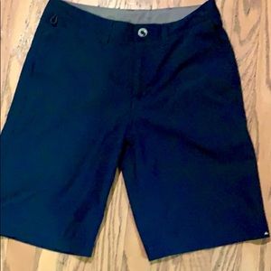Quicksilver Shorts size 28, boys 14 Navy